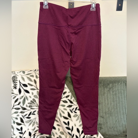 Ideology purple leggings and matching shirt - Picture 2 of 8